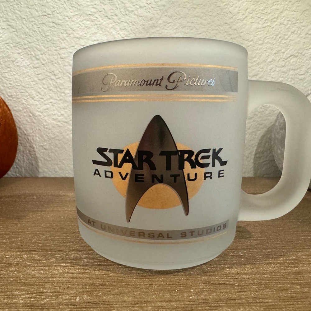 1989 vintage Star Trek coffee cup